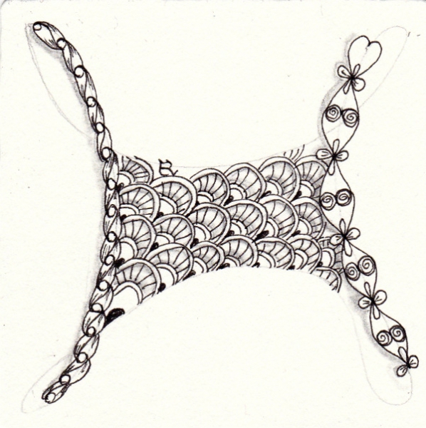 Ein Zentangle aus den Mustern Scallops, Snuggles, Nurkley,  gezeichnet von Ela Rieger, CZT